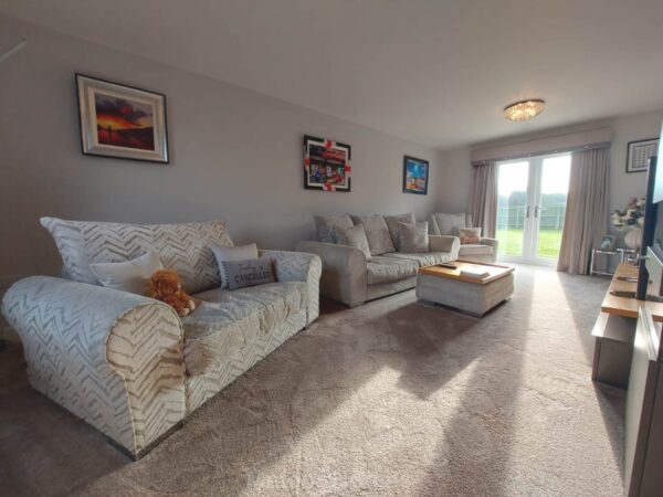 Walnut Lane, Laceby