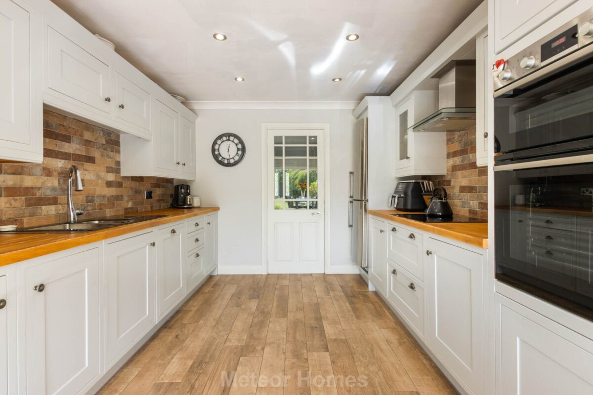 Great Coates Road, Healing