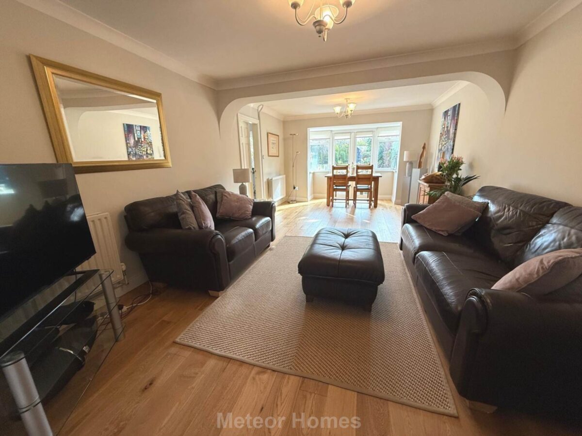 Great Coates Road, Healing