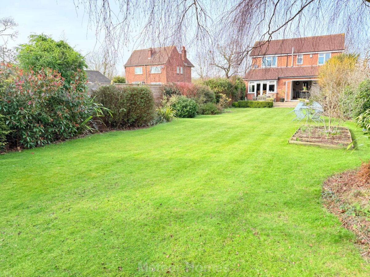 Great Coates Road, Healing