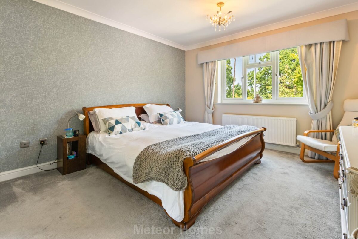 Great Coates Road, Healing