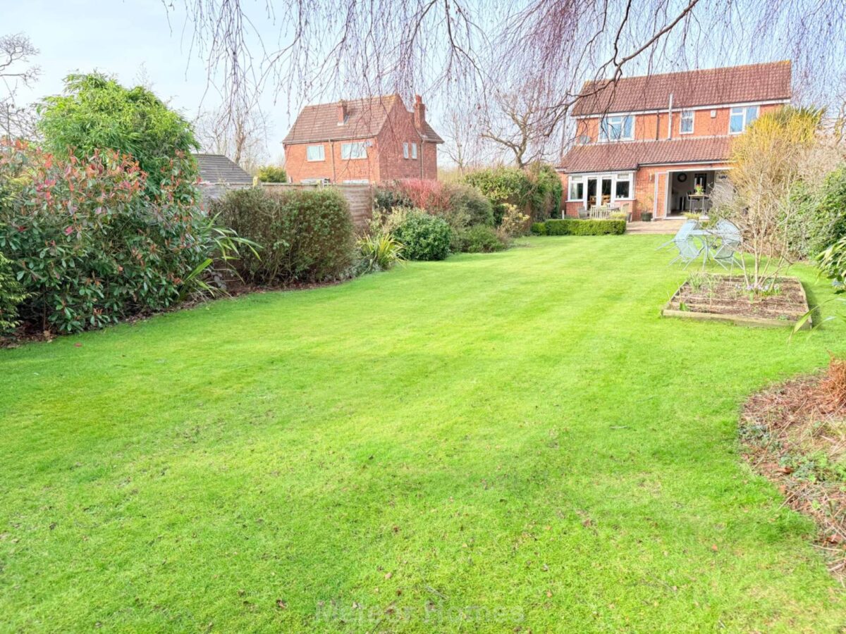 Great Coates Road, Healing