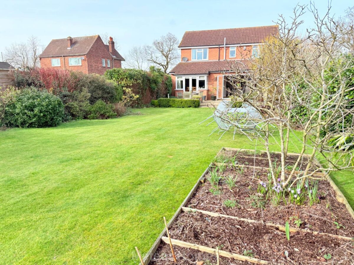 Great Coates Road, Healing