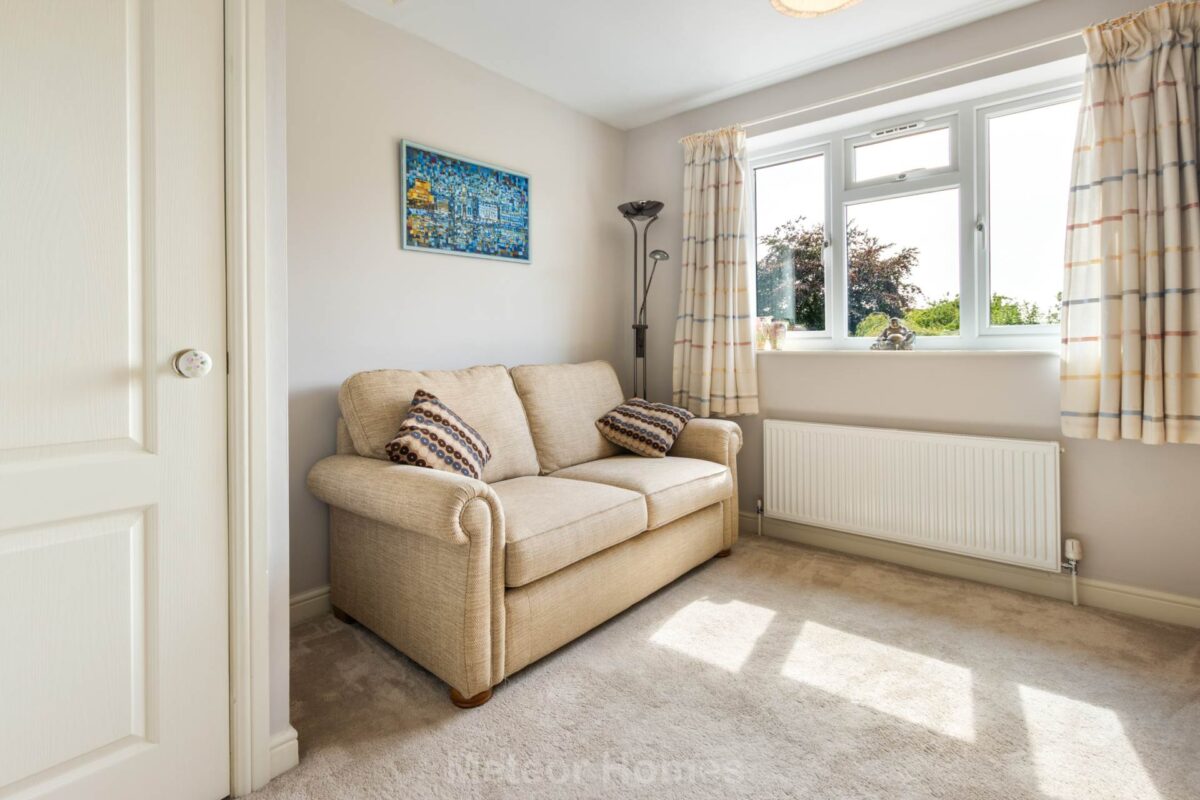 Great Coates Road, Healing