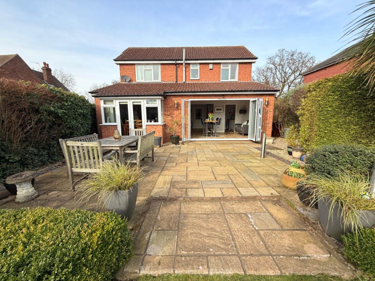 Great Coates Road, Healing