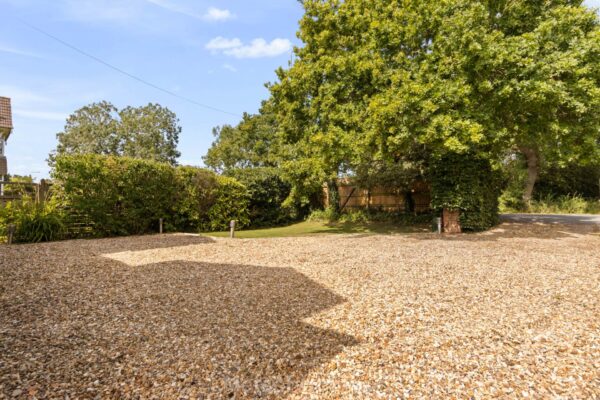 Great Coates Road, Healing
