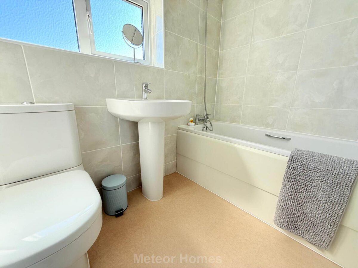 Alderley Edge, Waltham