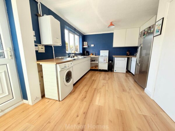 Alderley Edge, Waltham