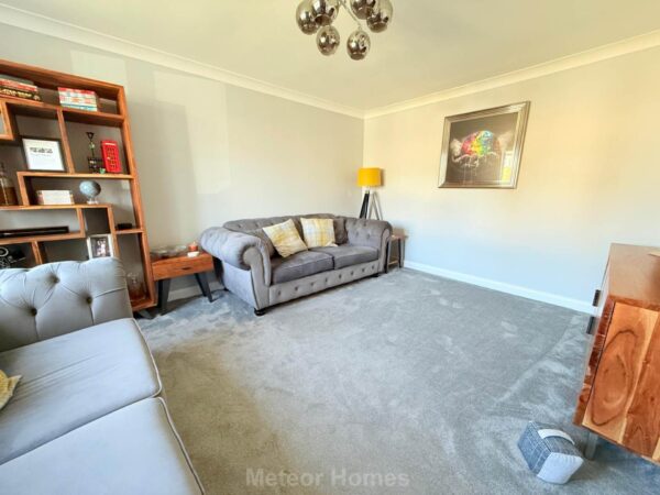Alderley Edge, Waltham