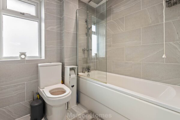 Hawerby Road, Laceby
