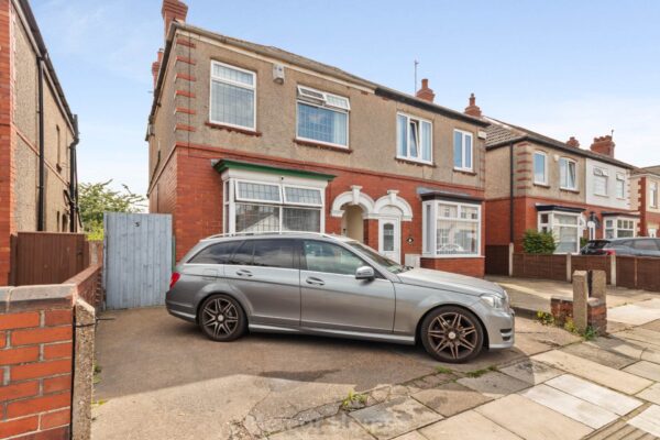 Elm Avenue, Grimsby