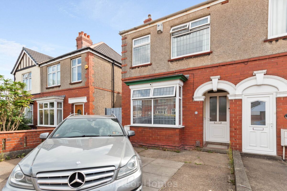 Elm Avenue, Grimsby