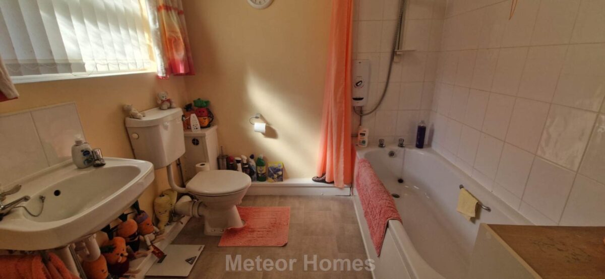 Queens Court, Grimsby