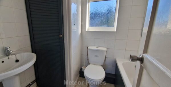 Willoughby Grove, Grimsby