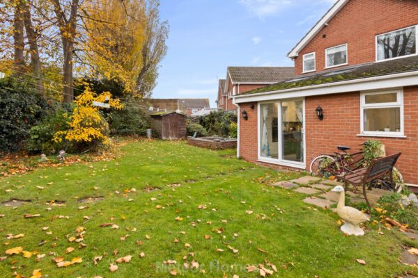 Maple Avenue, Grimsby