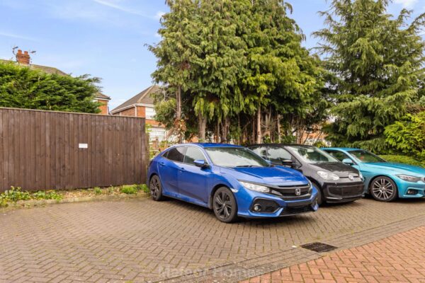 Limber Court, Grimsby