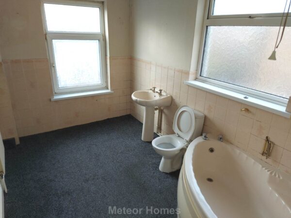 Sidney Street, Cleethorpes