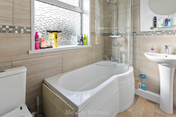 Frobisher Avenue, Grimsby