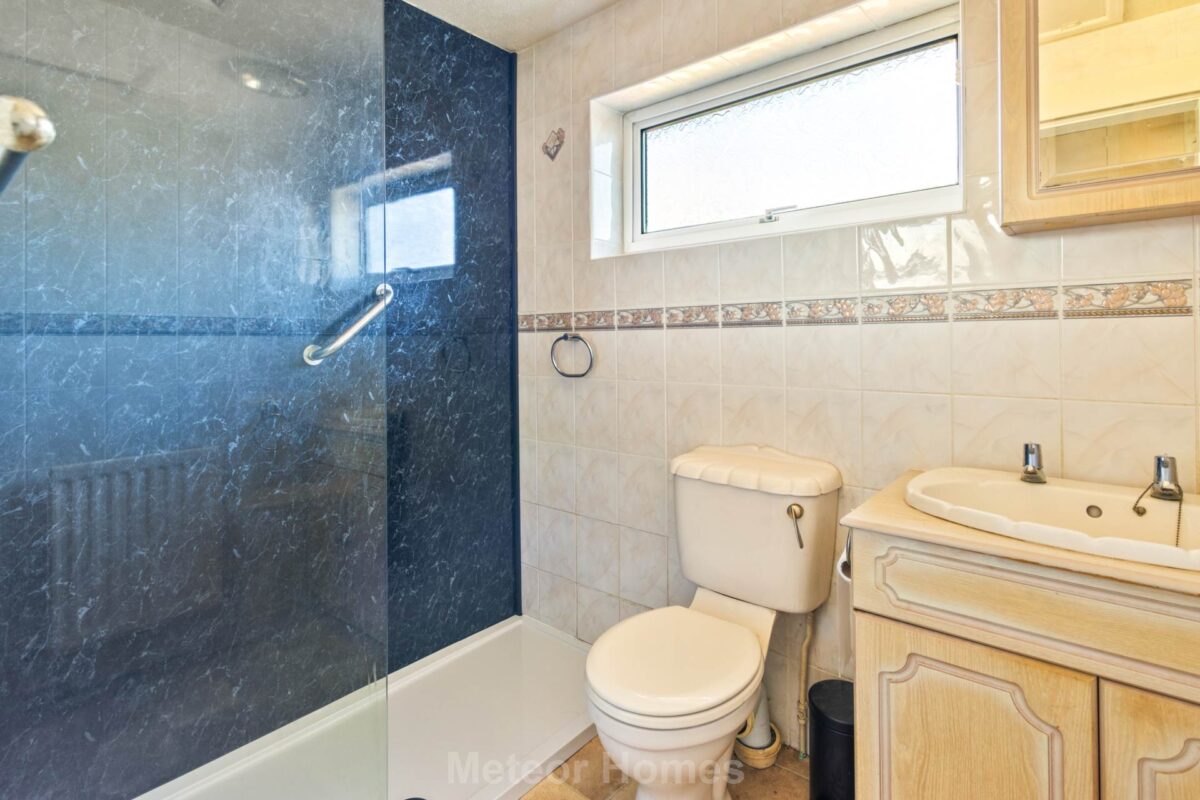 Bracken Place, Wybers Wood