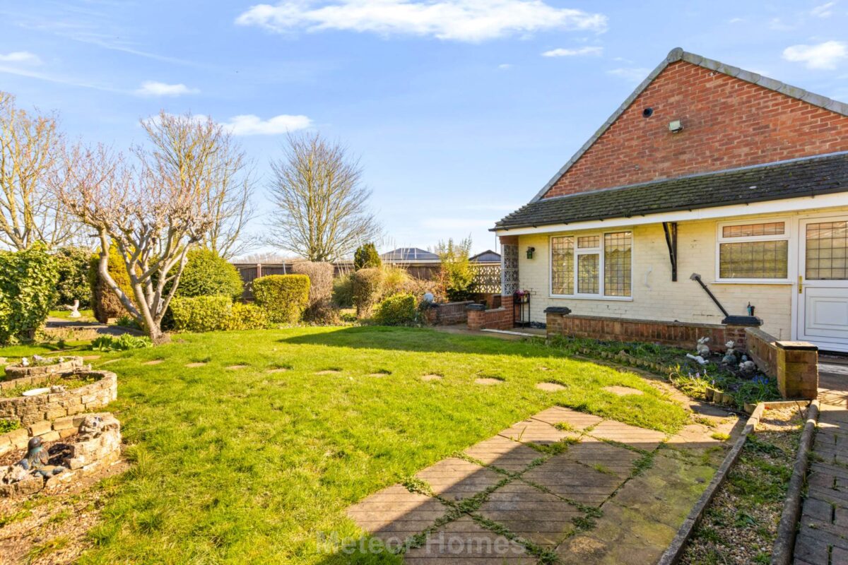 Bracken Place, Wybers Wood