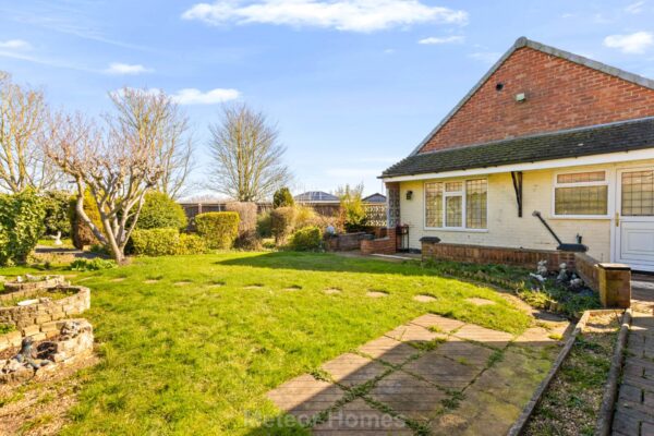 Bracken Place, Wybers Wood