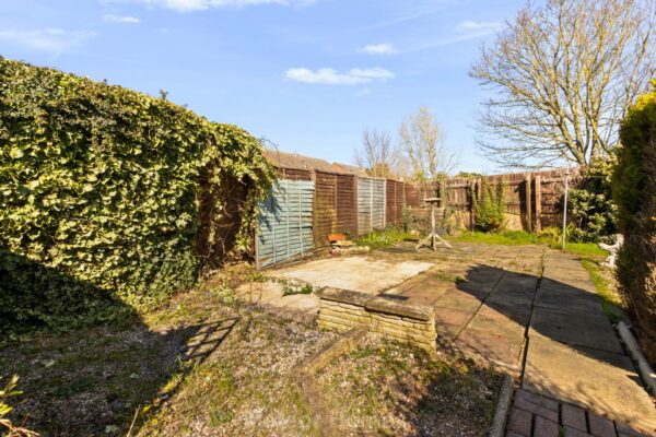 Bracken Place, Wybers Wood
