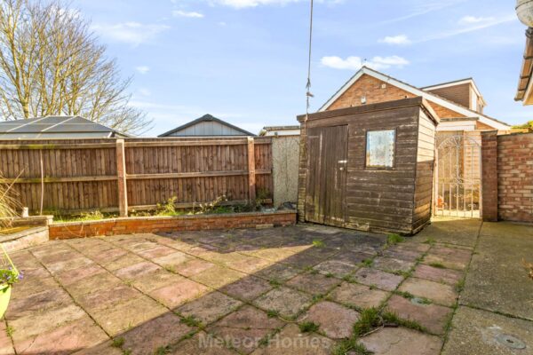 Bracken Place, Wybers Wood