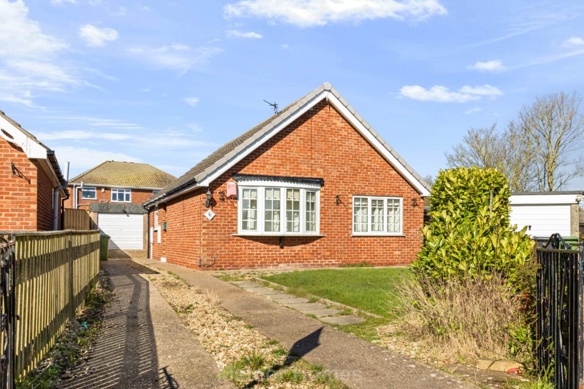 Bracken Place, Wybers Wood