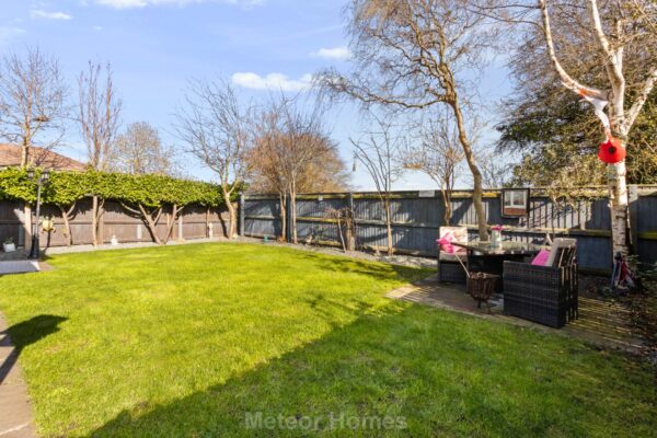 Arnold Close, Laceby