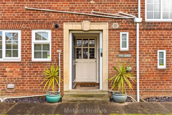 Queen Mary Avenue, Cleethorpes