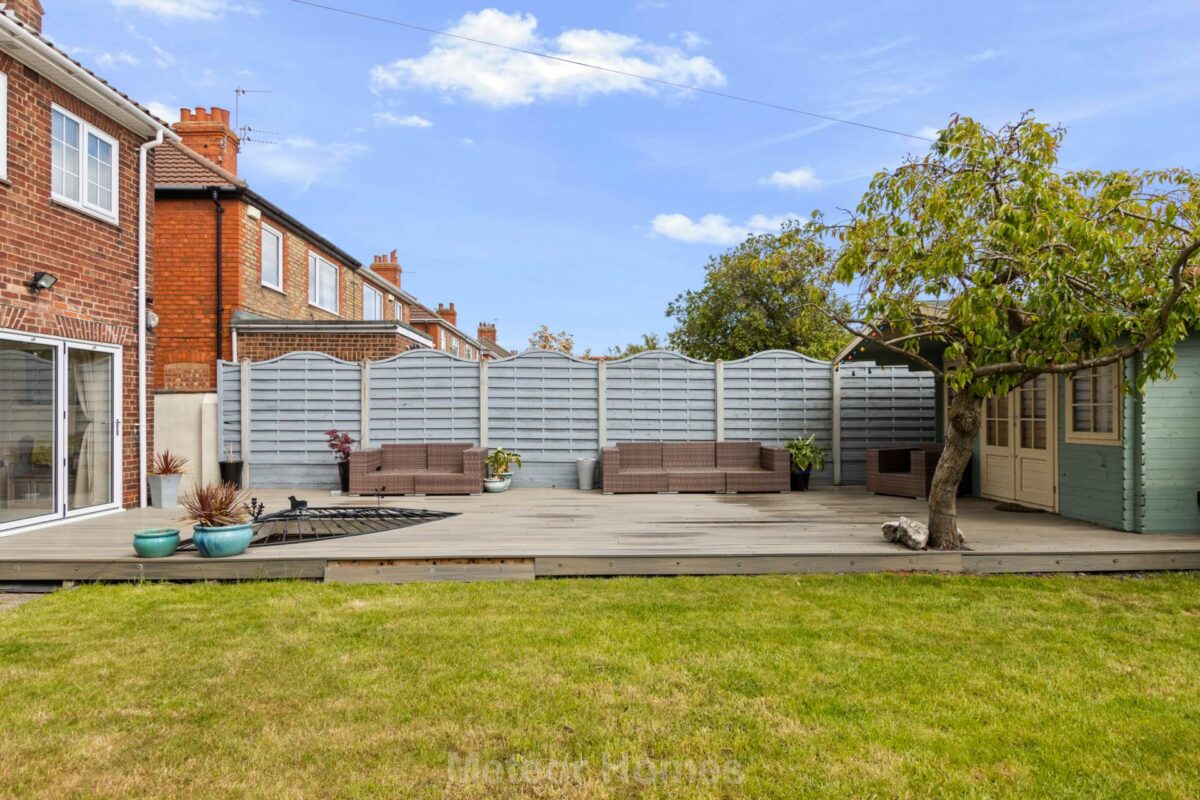 Queen Mary Avenue, Cleethorpes